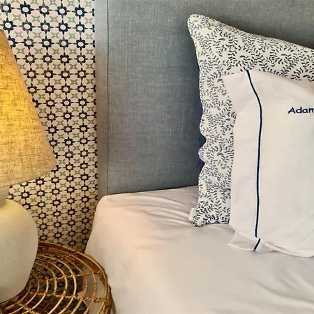 Adam's Place * Виламура