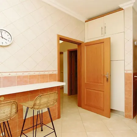 Adam's Place Виламура