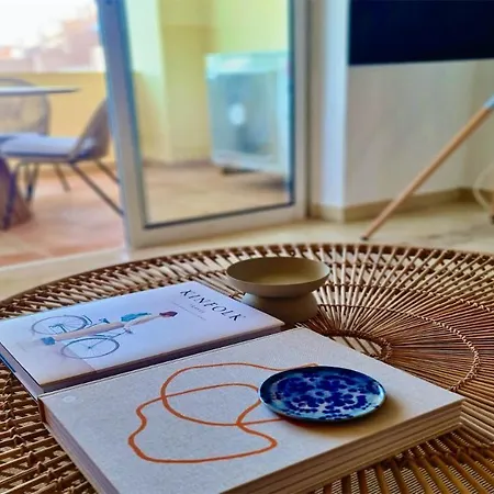 Adam's Place Апартаменты *