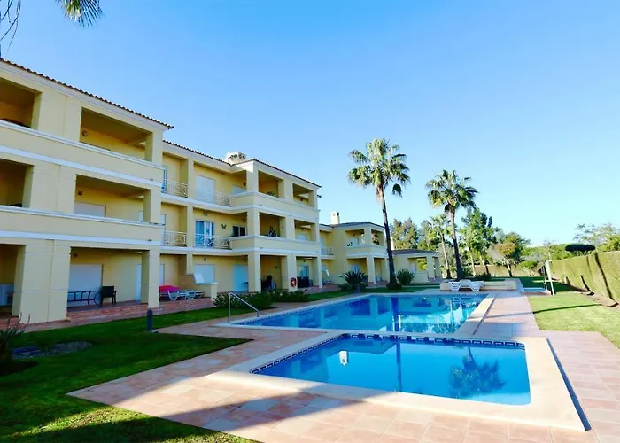 Adam's Place Apartament *