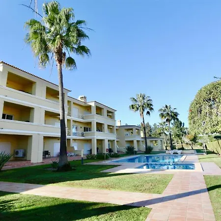 Adam's Place Apartman *