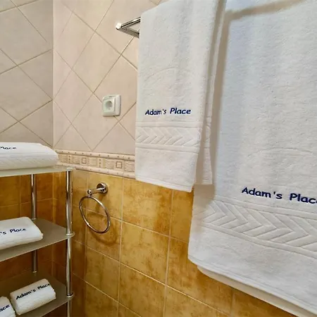 Apartman Adam's Place *
