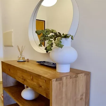 Adam's Place Apartment